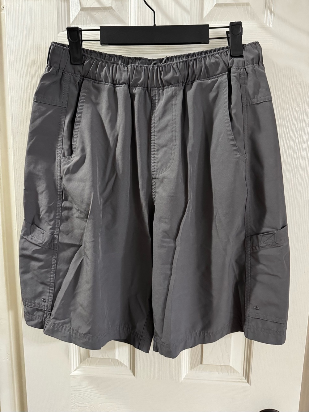 Men's Magellan Gray Elastic-Waist Cargo Shorts